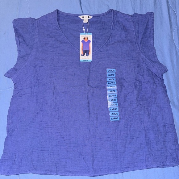 Nine West Blue Tee and Three Dots Shirt Bundle - Picture 3 of 6